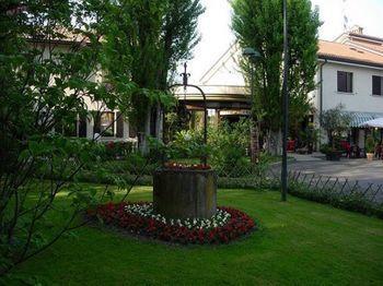 Piroga Padova 4*